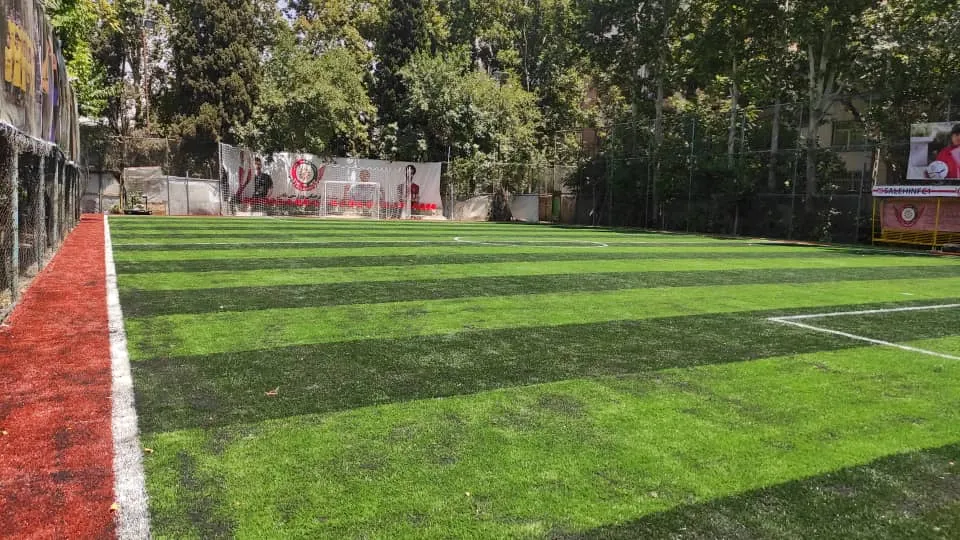 ساخت زمین فوتبال چمن مصنوعی