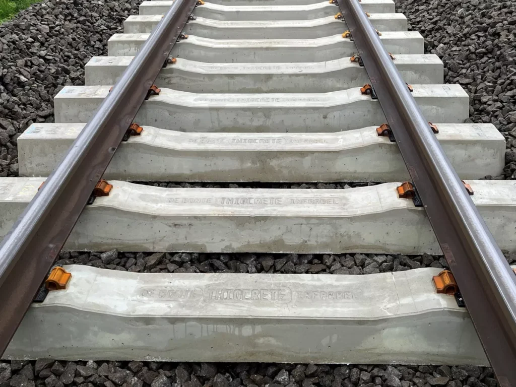 طرح توجیهی تولید تراورس بتنی (۱)