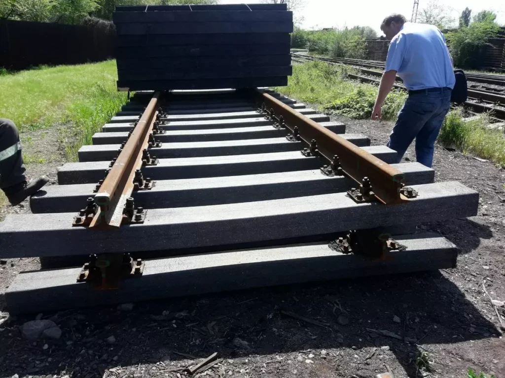 طرح توجیهی تولید تراورس کامپوزیتی (۲)